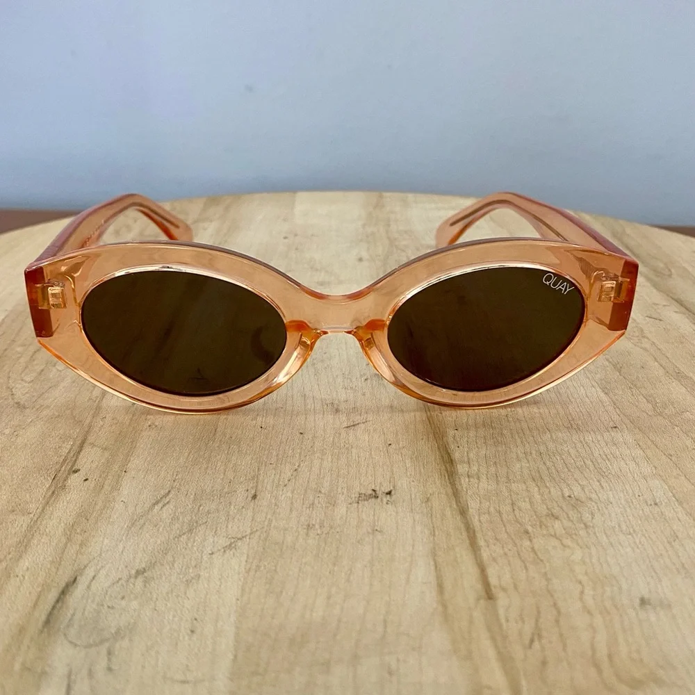 Quay Australia Real Me Sunglasses Geometric Pink Ombre Frame Black Lens 111 Lgth